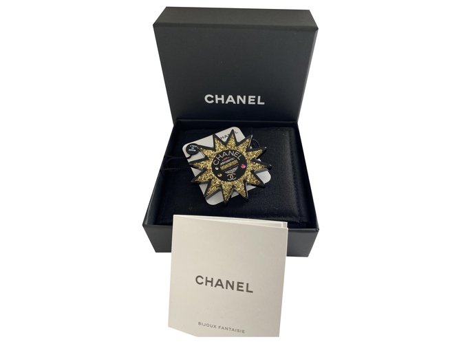 Chanel Broche Soleil , neuve & rare Multicolore  ref.244014