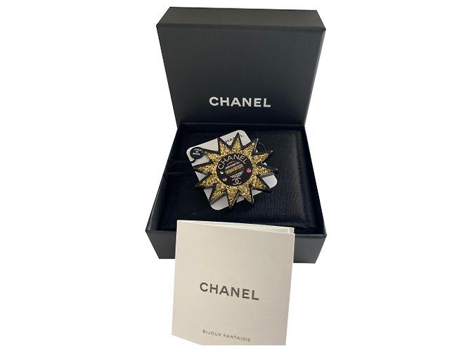 Broche Chanel Sun , nuevo y raro Multicolor