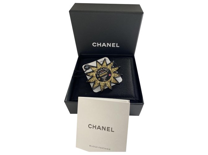 Broche Chanel Sun , nuevo y raro Multicolor  ref.244014