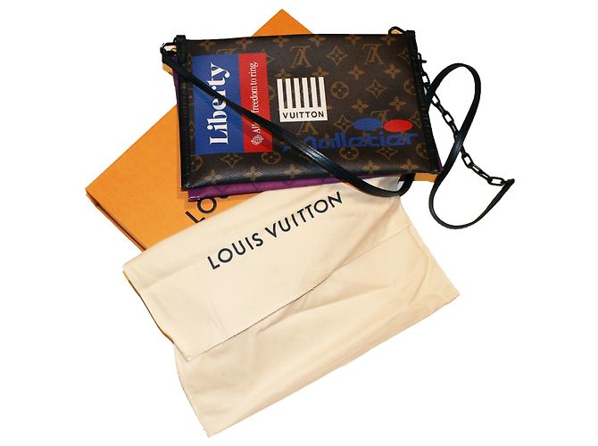 Borsa a tracolla piatta foderata Louis Vuitton Porpora Marrone scuro