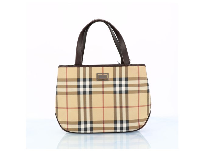 Burberry handbag Beige Cloth  ref.244747
