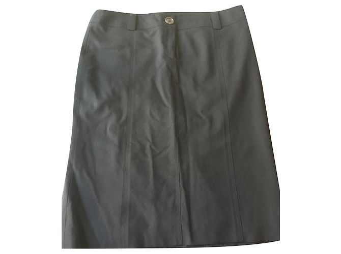 Falda recta Burberry de lana negra Negro