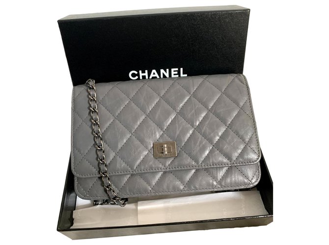 Wallet On Chain Chanel Pochettes Cuir d'agneau Gris  ref.245406