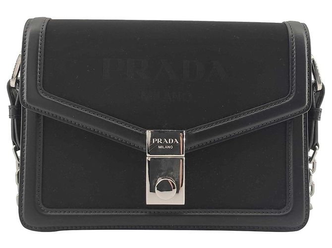 Prada, Borsa a tracolla in nylon Nero 