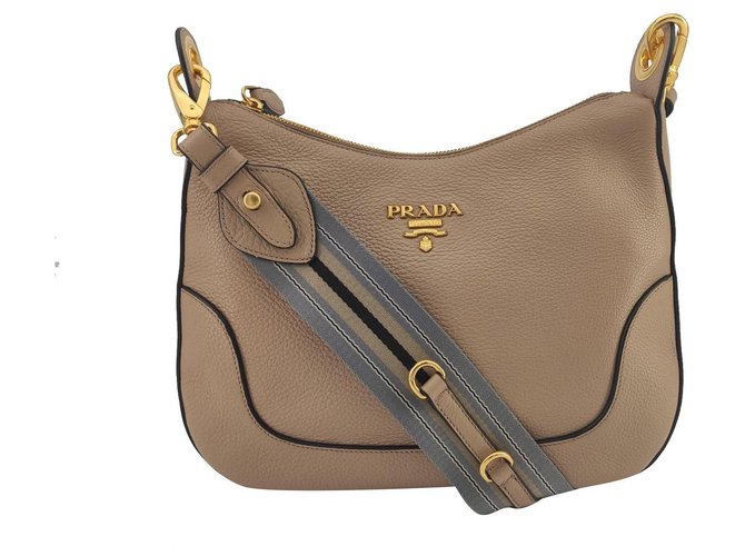 Prada, Camel leather crossbody bag Beige ref.245490 - Joli Closet