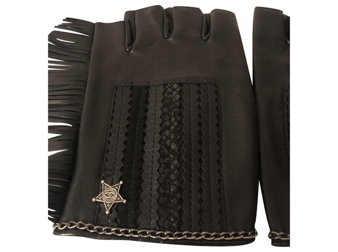 Chanel Handschuhe Schwarz Leder  ref.245537