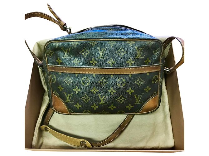 Louis Vuitton Trocadero Reporter Canvas Monogrammé Caramel Marron foncé