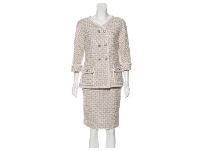Chanel 11K$ tweed suit Beige  ref.245873