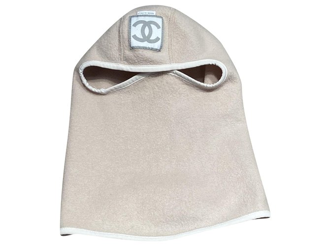 Chanel Hats Beige Polyester  ref.245904