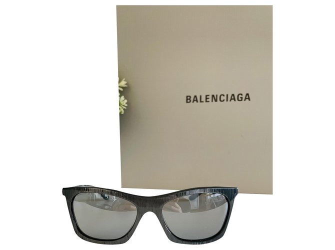 Occhiali da sole cat-eye Balenciaga Nero Acetato  ref.246200