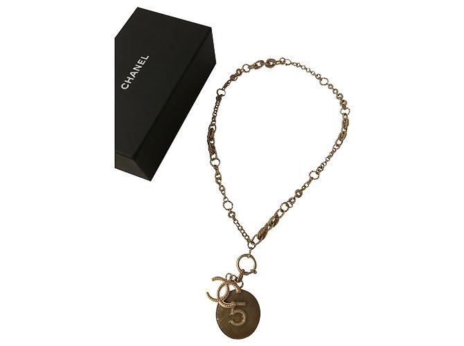 Chanel Halskette sandfarben
