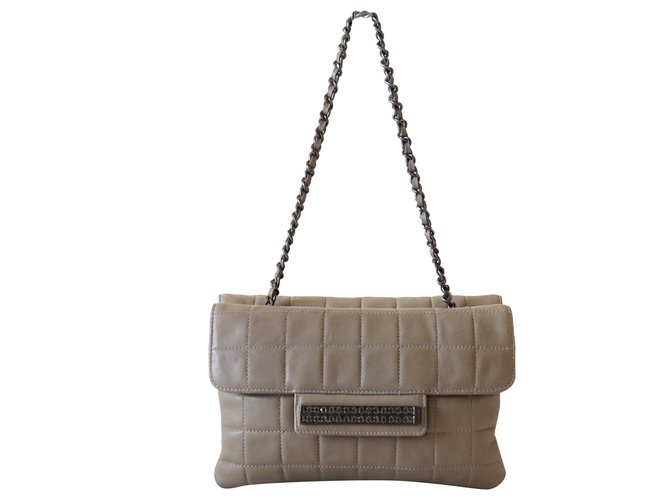 Chanel Handbags Beige Leather  ref.246408
