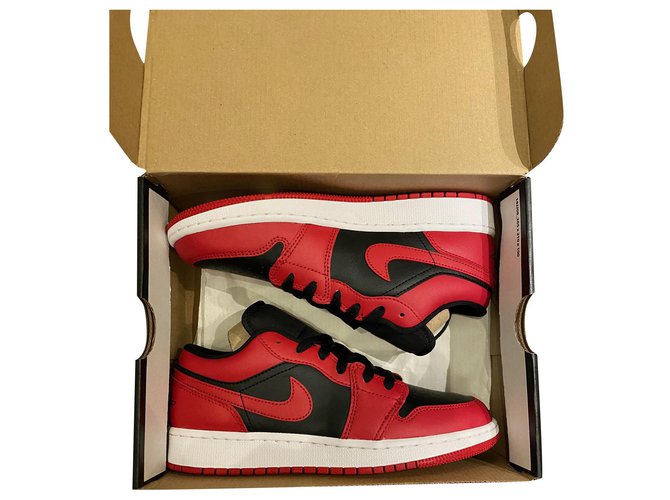 nike, Nike x jordan reverso proibido criado 38 Vermelho Couro  ref.246452