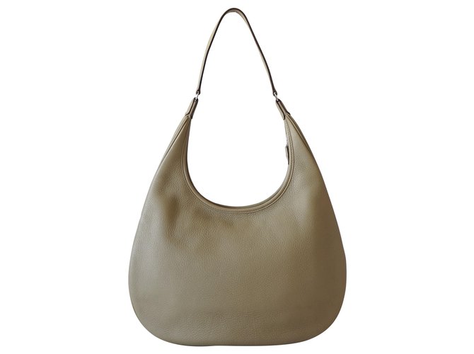 Hermès Handbags Beige Leather  ref.246560