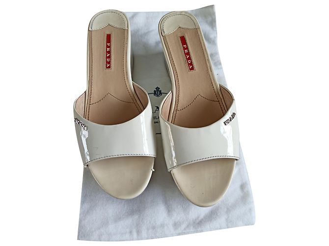 Prada Mulas de cuña