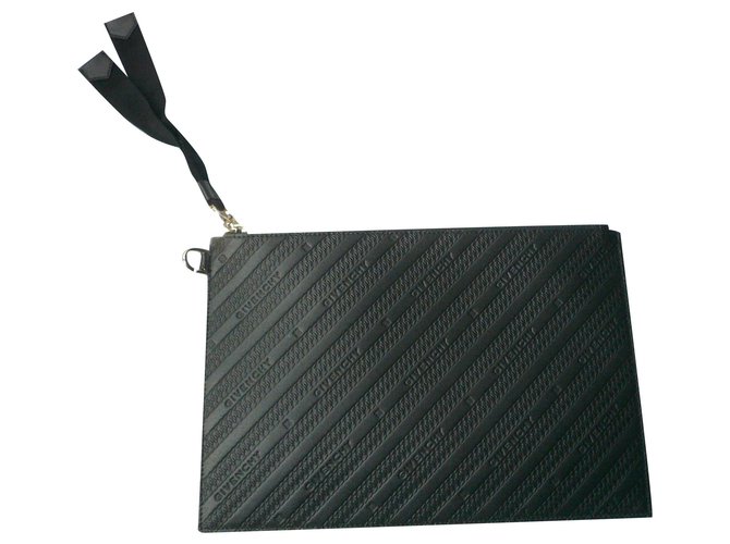 GIVENCHY Large Pochette cuir avec boite et ruban idéal pour cadeau Noir  ref.246607