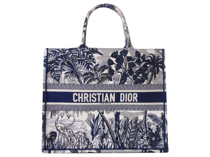 Dior Book Tote bag White Navy blue Cloth ref.246639 - Joli Closet