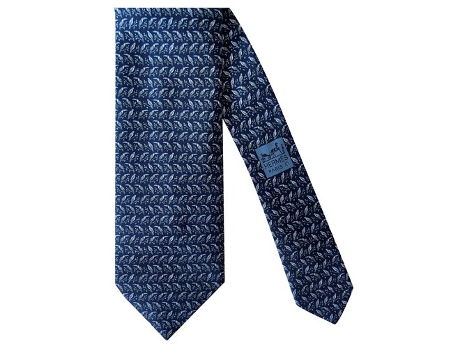 Hermès Cravate Doublure a Perocan Soie Gris Bleu foncé  ref.246653