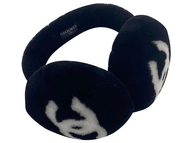 PARAORECCHIE CHANEL CC MOUTON MONTONE PELLICCIA NERA Nero Bianco