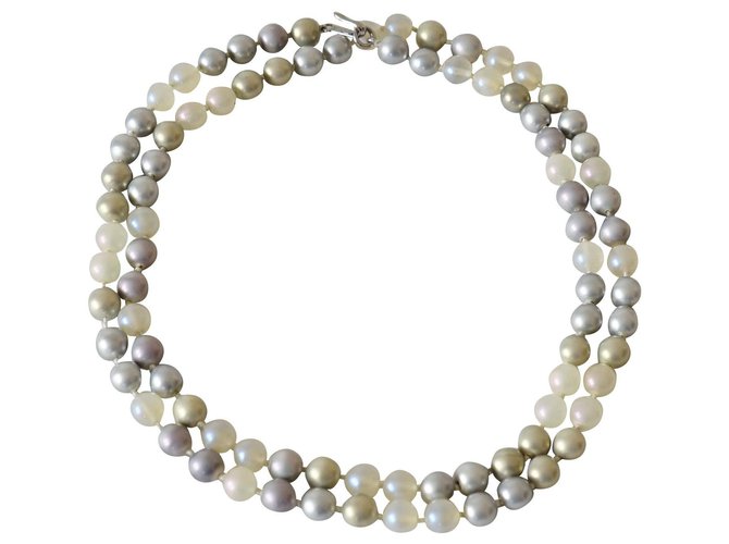 Chanel Lange Halsketten Mehrfarben Metall Perle  ref.247391