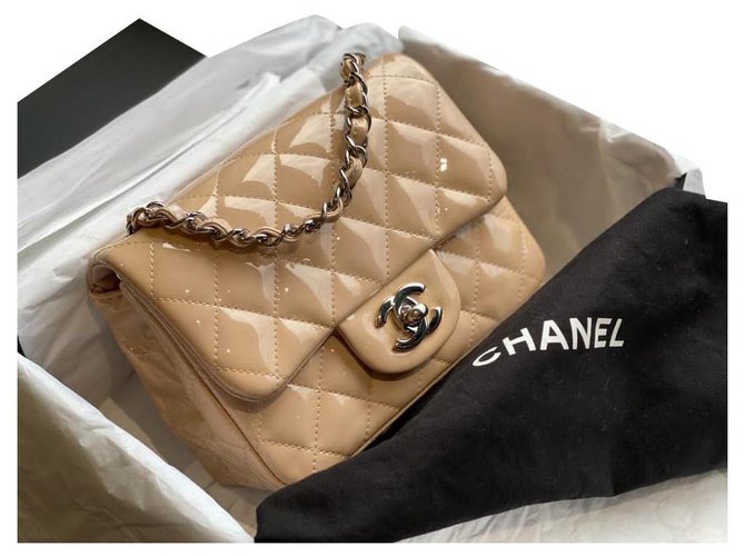 Classique Chanel Mini Square Cuir vernis Bijouterie argentée  ref.247591