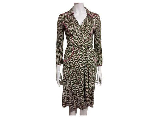Diane Von Furstenberg Rare robe portefeuille en soie vintage DvF Multicolore  ref.247699