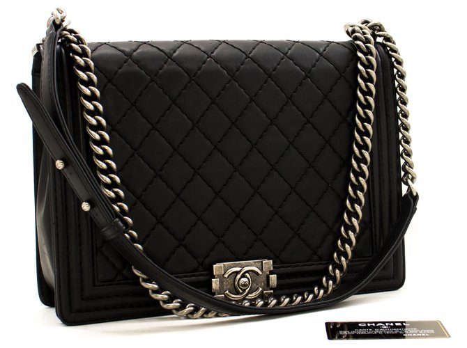 CHANEL Boy Chain Shoulder Bag Black Quilted Flap Leather Crossbody  ref.248386