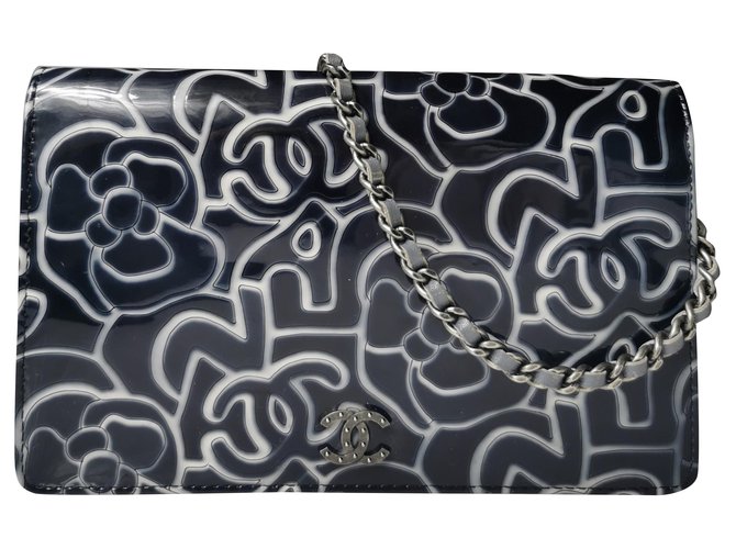 Wallet On Chain Chanel WOC Grey Navy blue Patent leather Lambskin  ref.248706