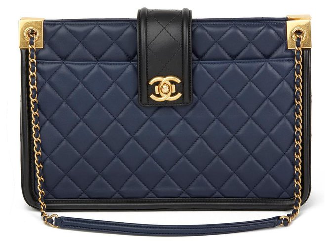 Chanel quilted leather tote - Lambskin - Antique gold hardware - Navy with Black Blue  ref.248717