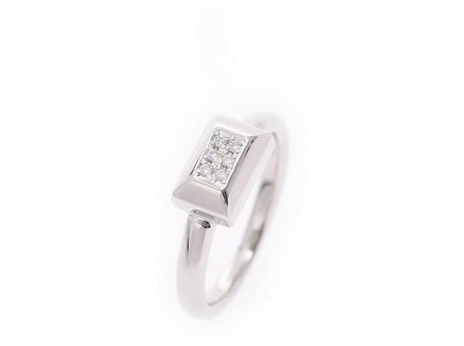 Anillo Burberry Plata Platino