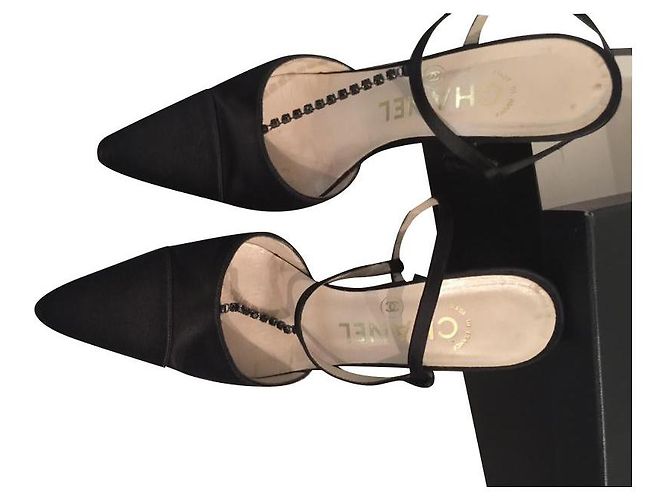 Cambon Chanel Bombas elegantes Preto