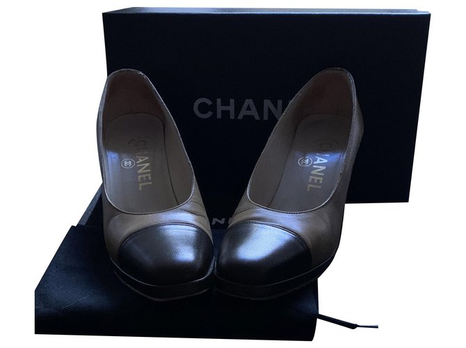 Chanel Pumps Caramel Dark brown Leather  ref.250005
