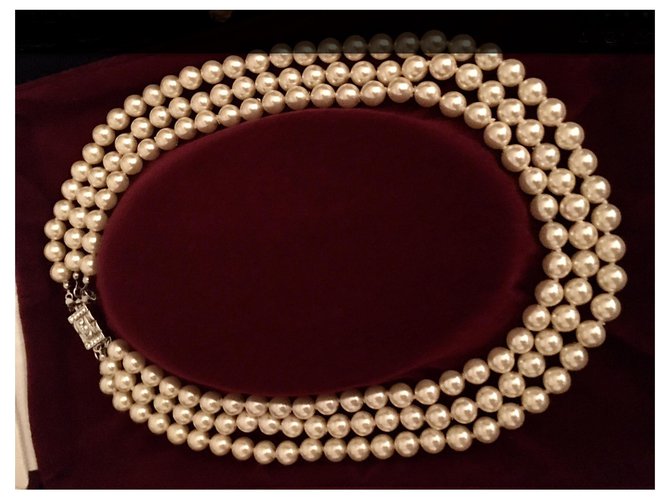 Autre Marque Perles blanches en  3 rangées bijoux préferé  Jacqueline Kennedy'  ref.250052