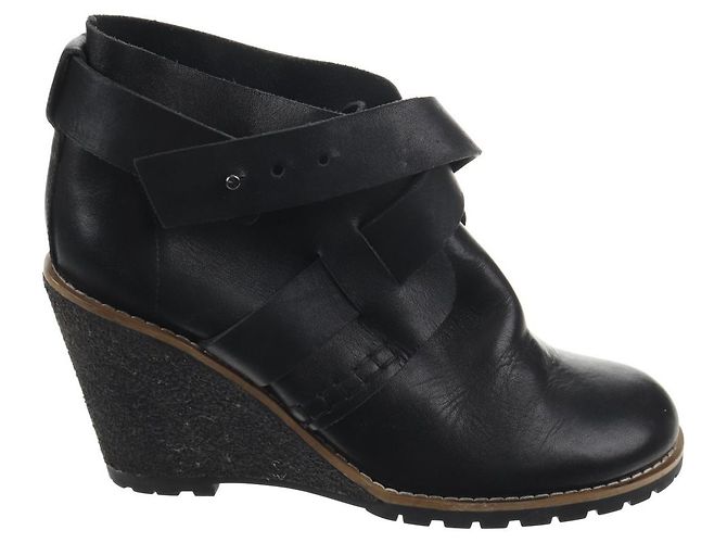 See by Chloé leather boots black