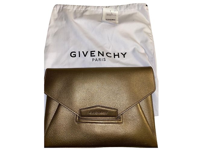 Givenchy Antigona Clutch Metallic Leder Metallisch