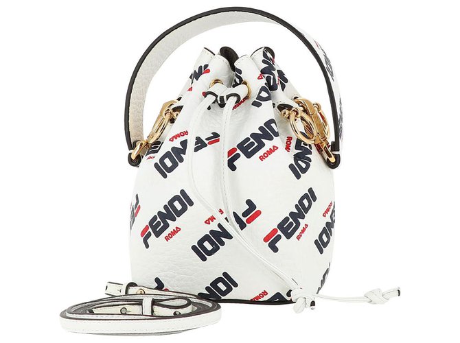Fendi Shoulder Bag White Leather  ref.250555
