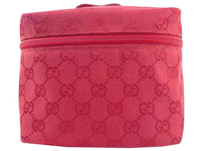 red gucci clutch bag