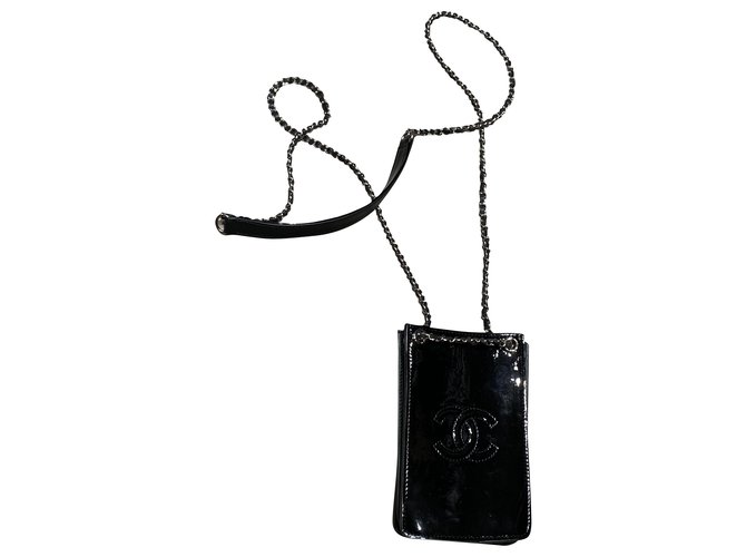 Chanel Clutch-Taschen Schwarz Silber Hardware Lackleder  ref.251064