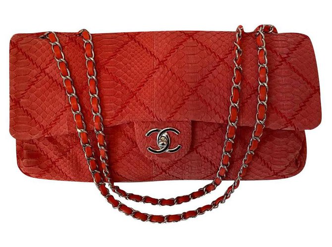 Timeless Chanel Red Python ref.251234 - Joli Closet