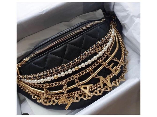 Chanel Handbags Black Leather ref.251347 - Joli Closet