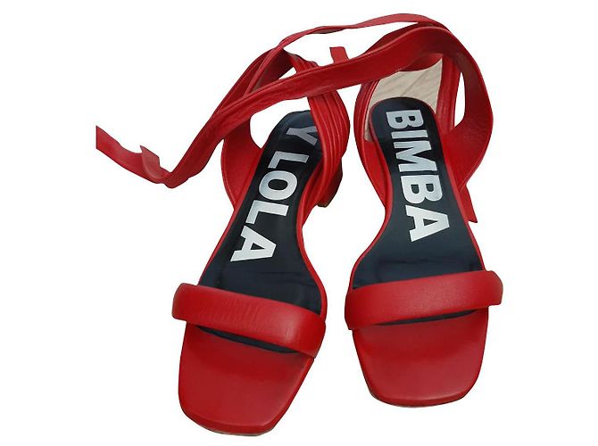 Bimba & Lola Sandalen aus rotem Leder 38