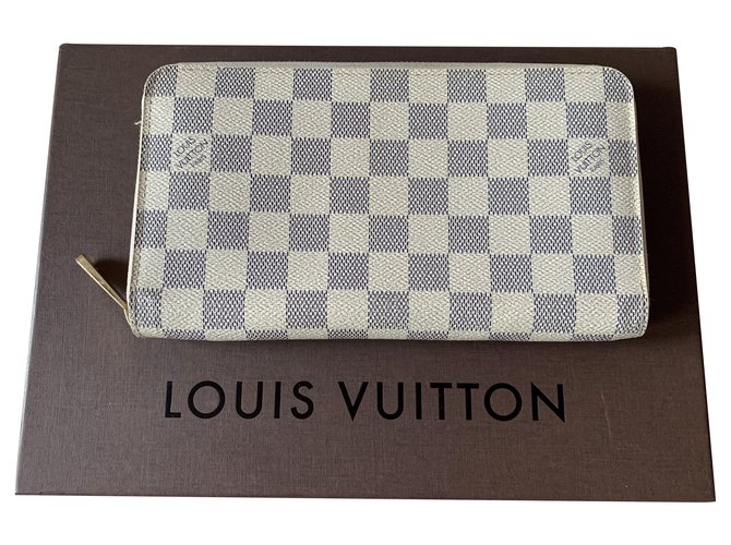 Zippy Louis Vuitton carteiras Couro  ref.251610