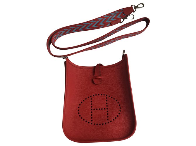Hermès Mini TPM Evelyne Red Leather  ref.252294