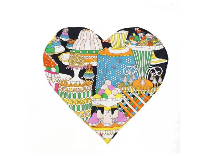 Hermès Bufanda para mujer Hermes La Patisserie Francaise heart multicolor Seda  ref.252859