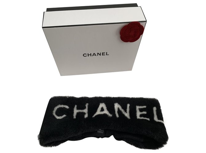 Chanel Hair accessories Black  ref.253137