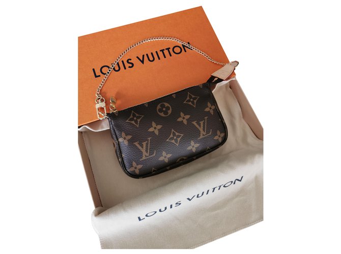 Louis Vuitton Messenger Micro Mini Monogram Canvas Brown Leather ref.241763  - Joli Closet