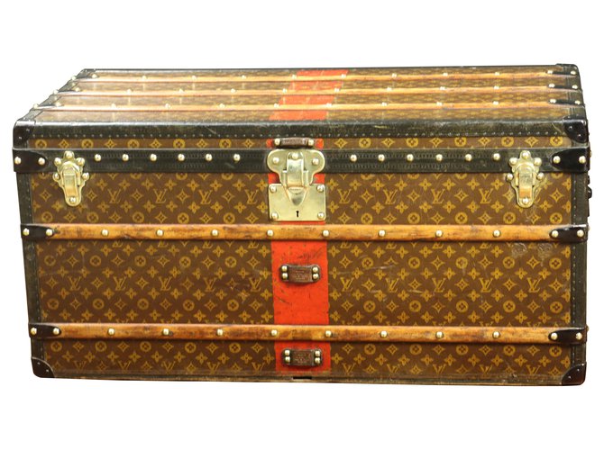Esplêndido baú de correio com monograma Louis Vuitton com estêncil e acessórios de latão maciço Marrom Lona  ref.253618