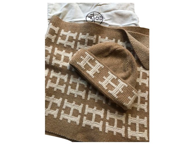 Set sciarpa e cappello Hermès in cashmeere Beige Cachemire