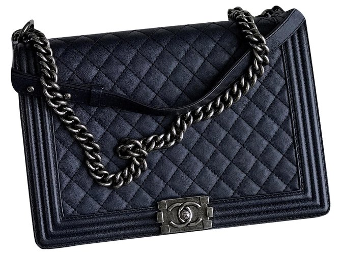 Chanel Boy Bag in Navy Calf Caviar Blue Navy blue Dark blue Leather  ref.253916