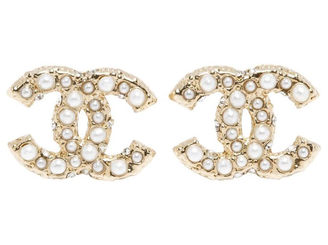 Chanel CC DIAMONDS AND PEARLS Métal Doré  ref.254014